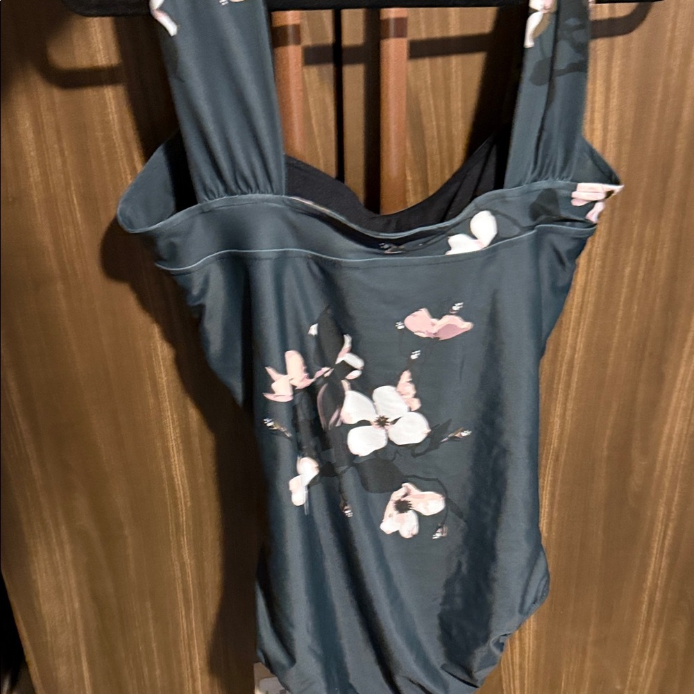 Albion The Victoria Floral One-Piece Swimsuit - Picture 5 of 7